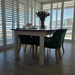 Dolphin Beach Apartment -Kite Beach